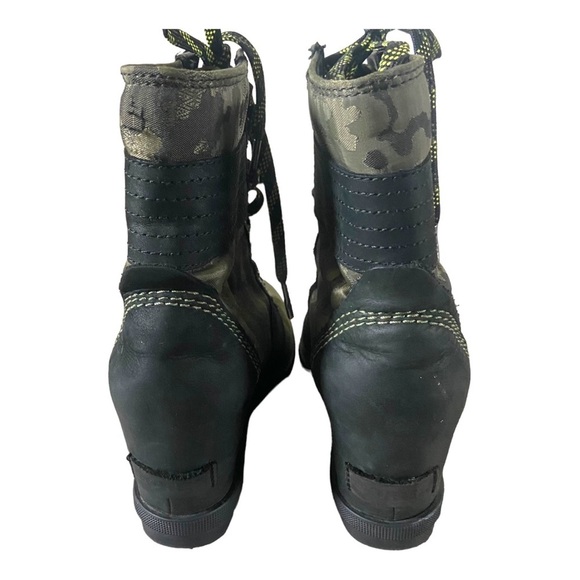 Sorel Lexie Wedge Lace Up Boots Camouflage Sz 7.5 Green/Black - Picture 4 of 6